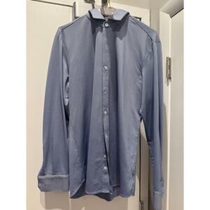 Mizzen + Main Mizzen and Main Medium Trim Shirt Build Your Dream Closest Today